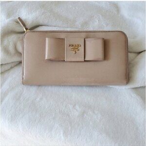 PRADA Saffiano Fiocco Bow Zip Around Wallet - Cammeo Beige